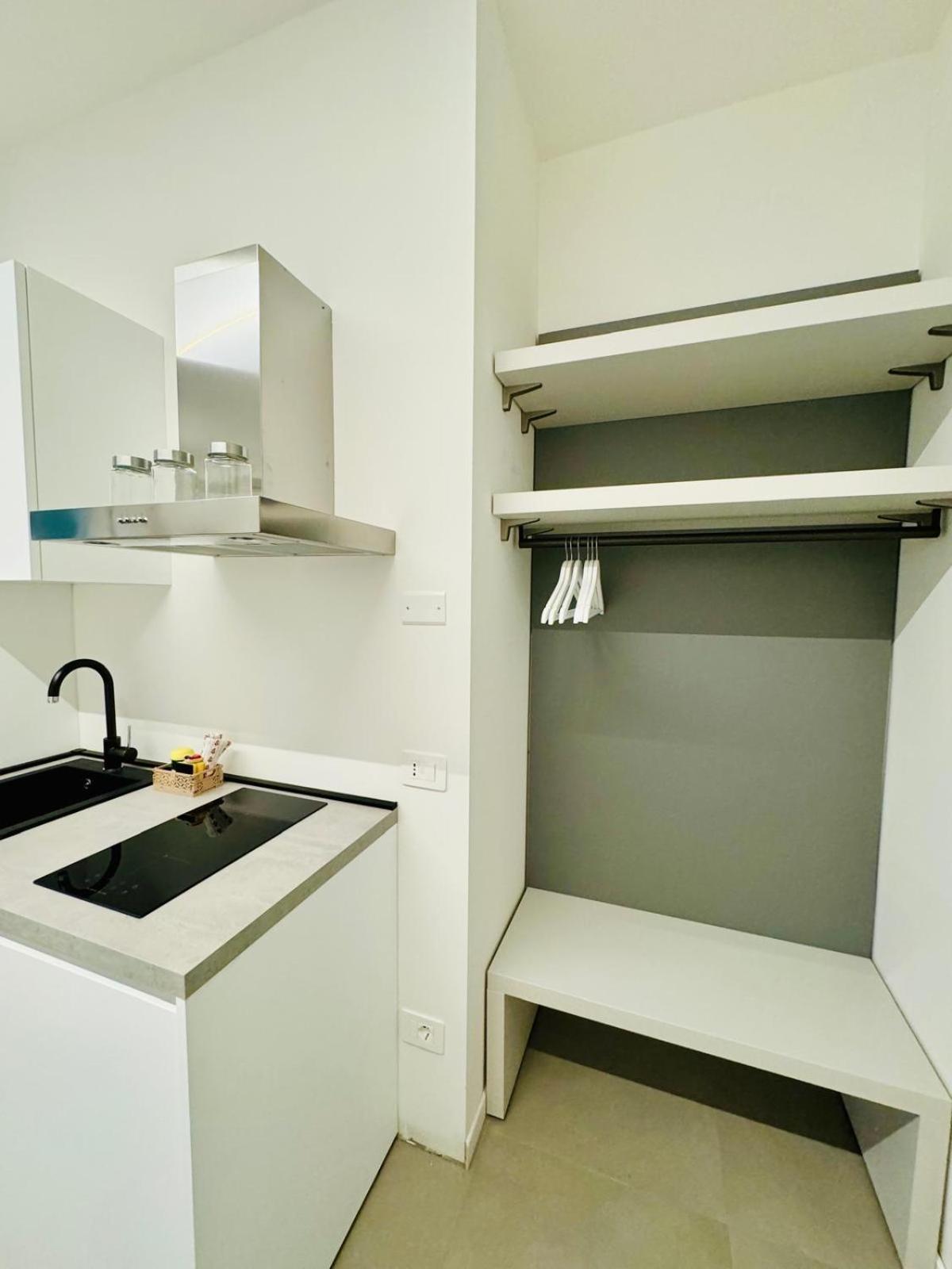 Urban Cloud Apartments Milaan Buitenkant foto